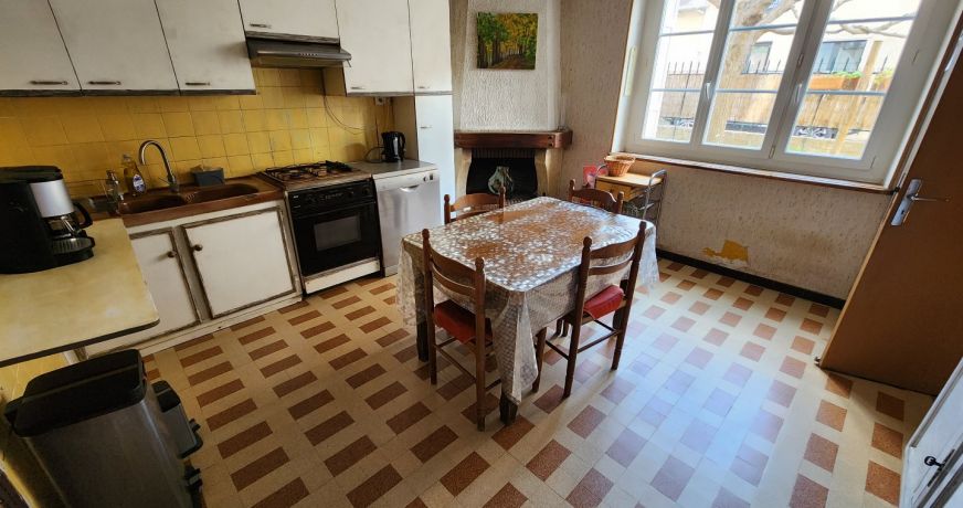 vente Maison de village Verzeille