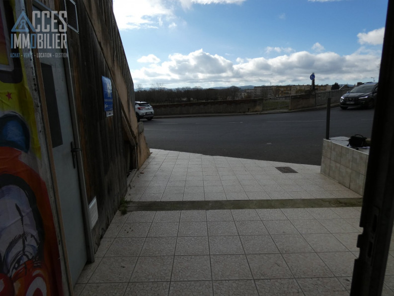 location Local commercial Trebes - Photo 2