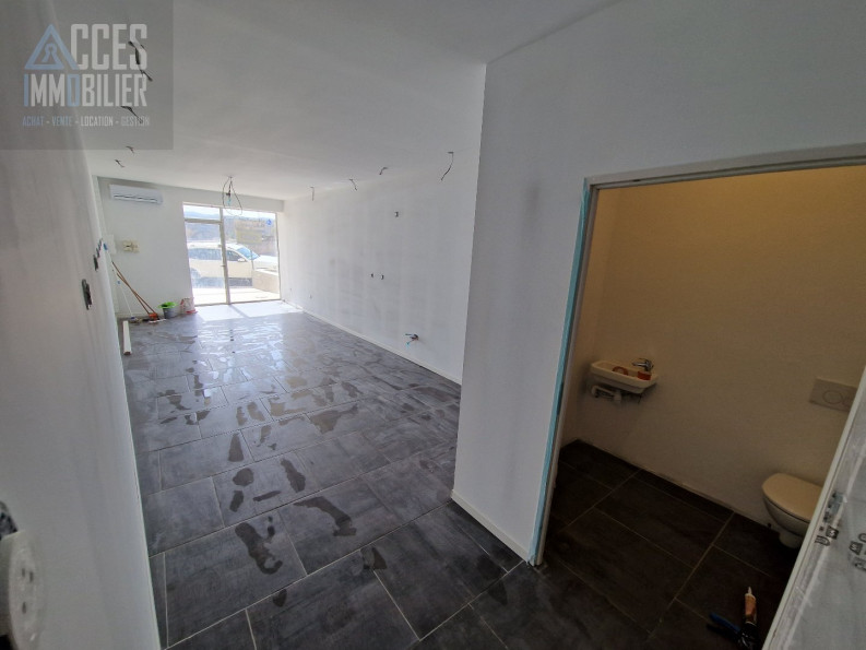 location Local commercial Trebes - Photo 3