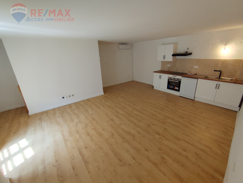 location Maison de village Badens - Photo 1
