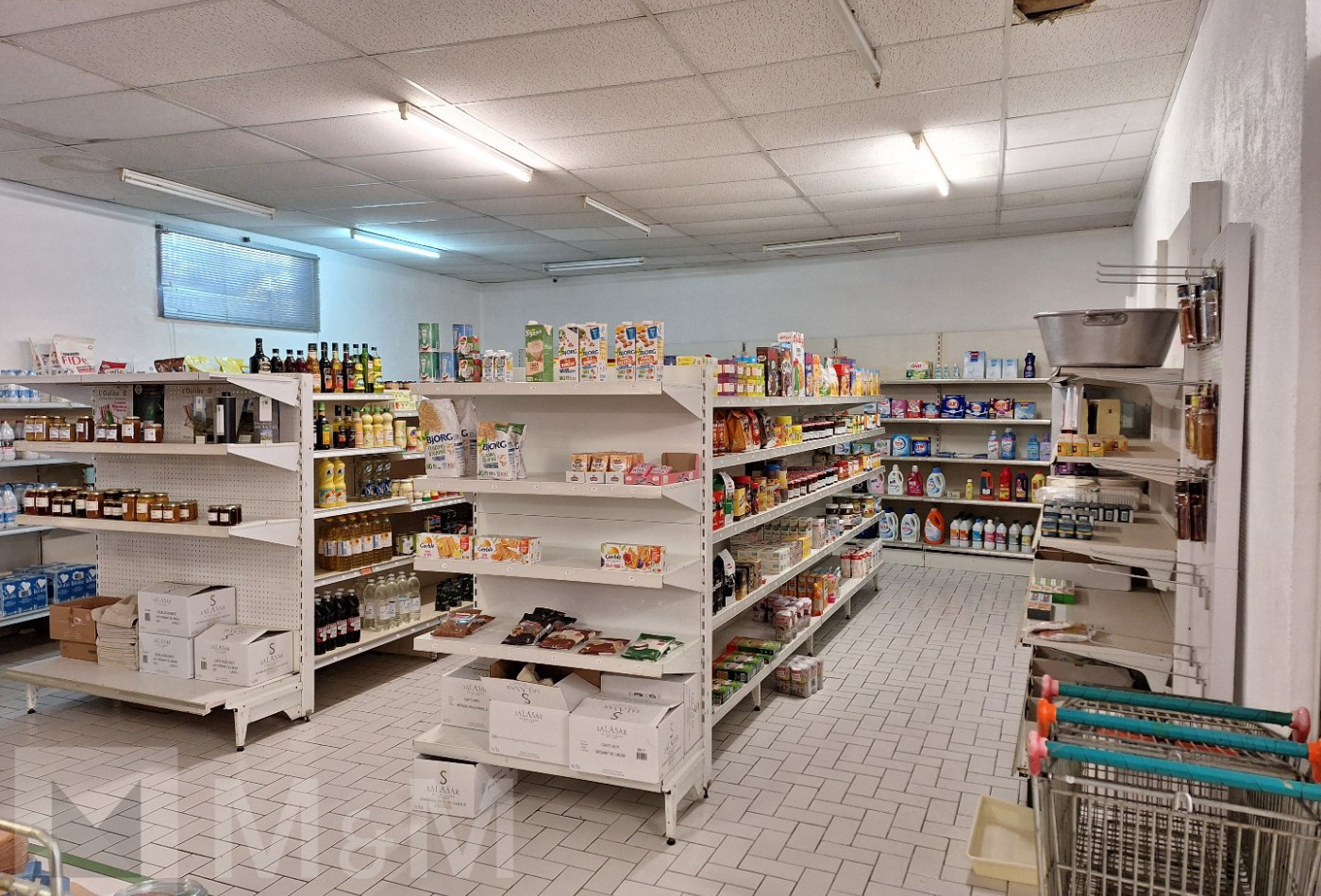 sale Alimentation Campagne Sur Aude - Photo 3