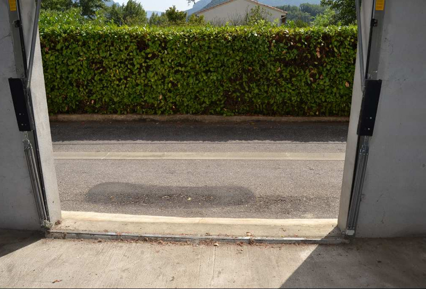 sale Garage Quillan - Photo 2