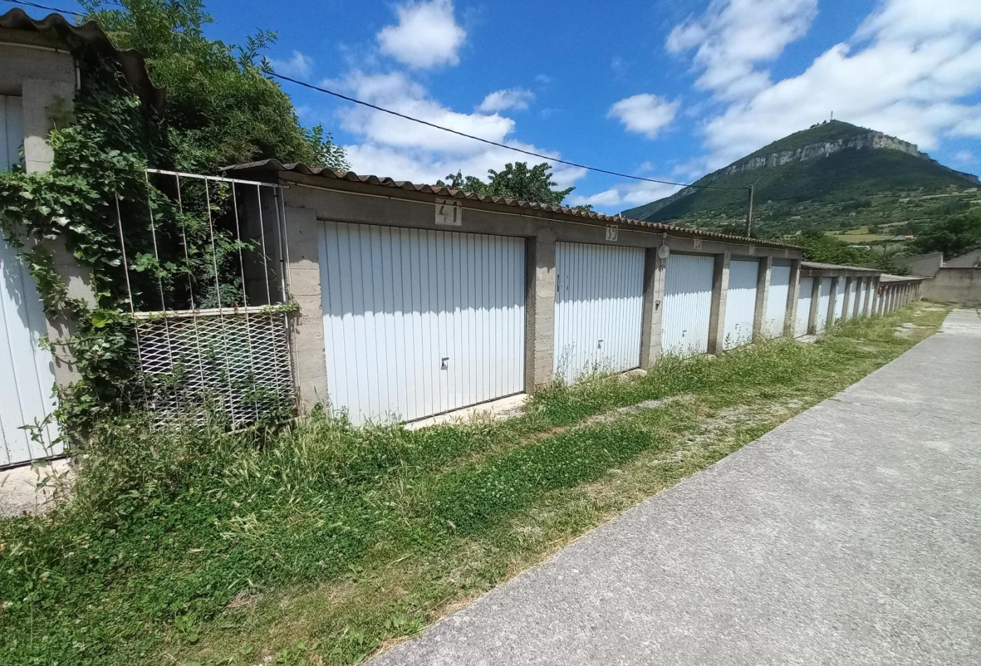 location Parking intérieur Millau - Photo 1