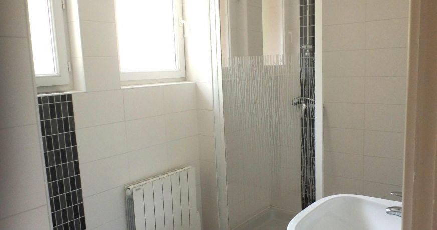 location Maison Creissels