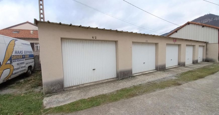 location Parking intérieur Millau
