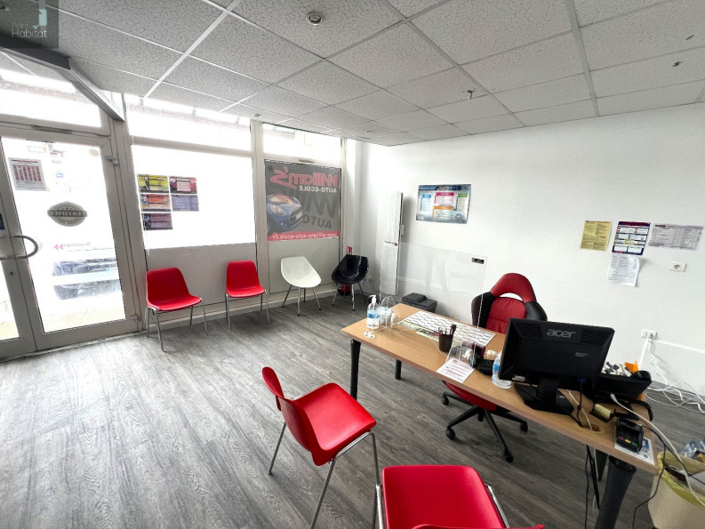 vente Bureau Laguiole - Photo 1