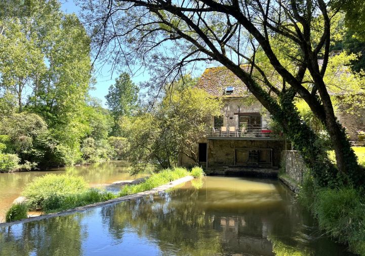 vente Propriété pied dans l'eau Rignac