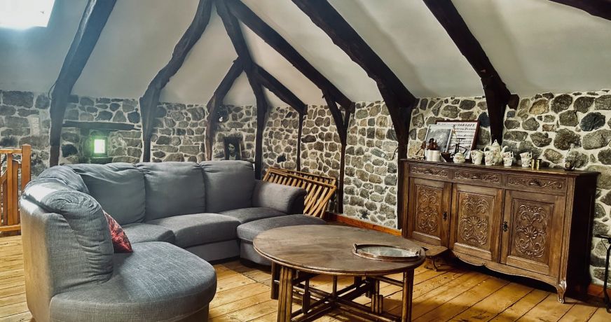 vente Maison Mezilhac