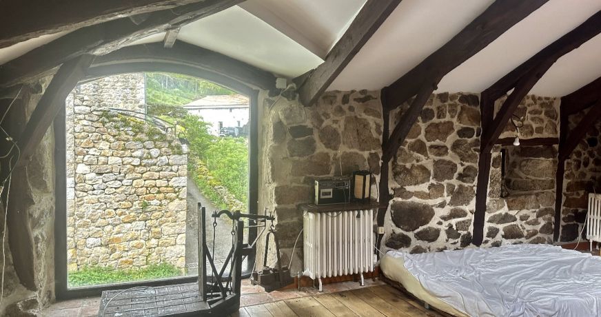 vente Maison Mezilhac