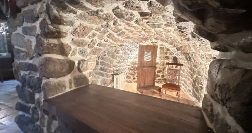vente Maison Mezilhac