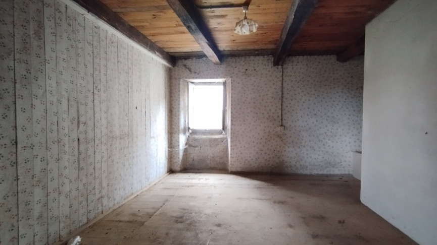 sale Maison à rénover Villecomtal - Photo 13