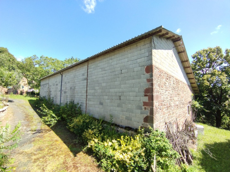 sale Maison à rénover Villecomtal - Photo 10