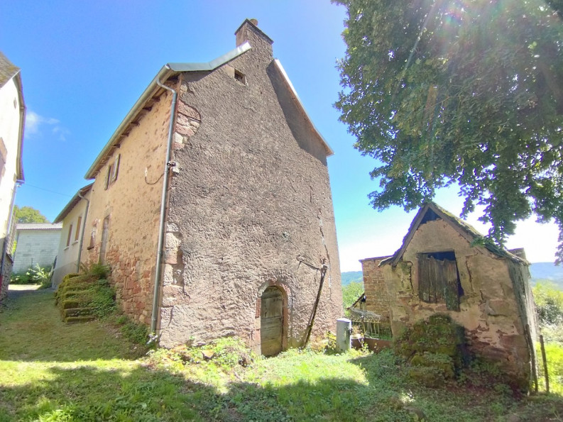 sale Maison à rénover Villecomtal - Photo 17