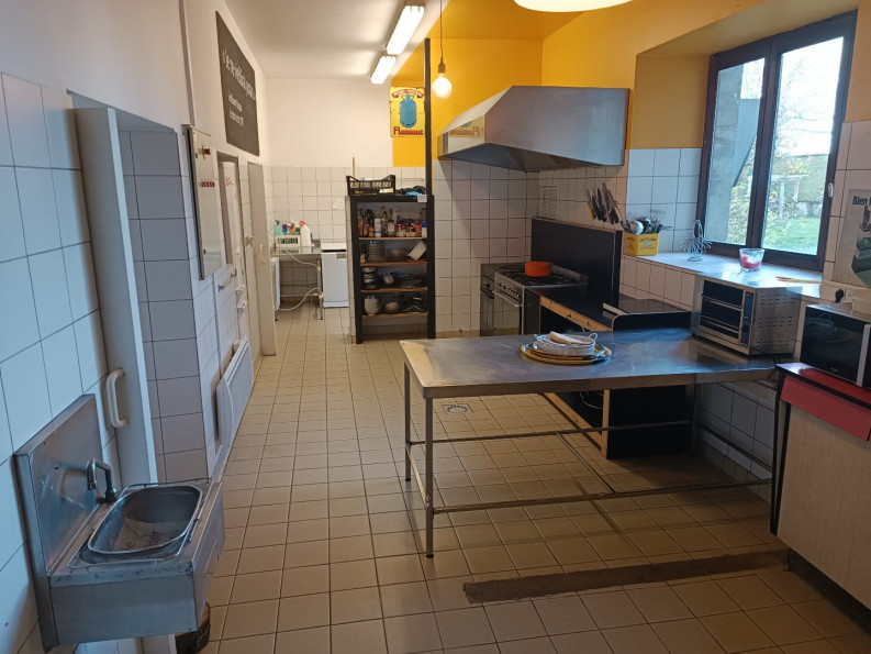 vente Immeuble commercial Salles Curan - Photo 9