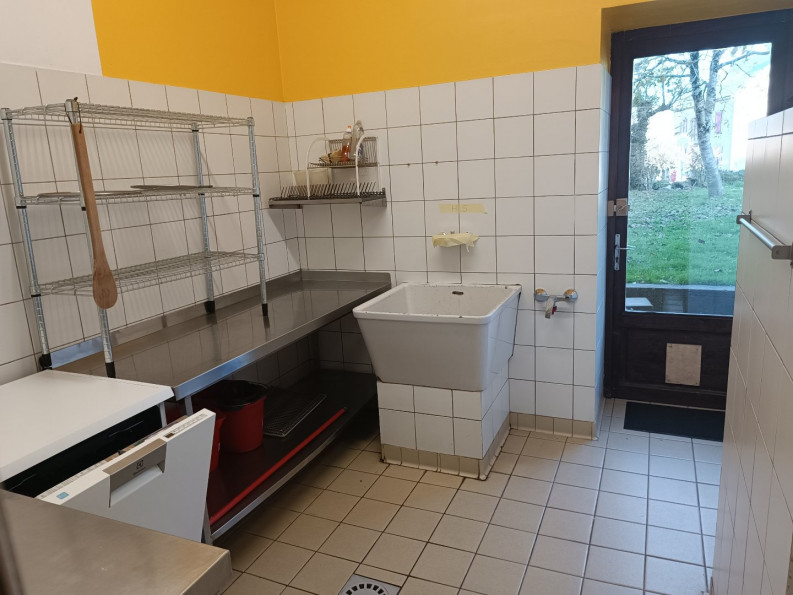 vente Immeuble commercial Salles Curan - Photo 11