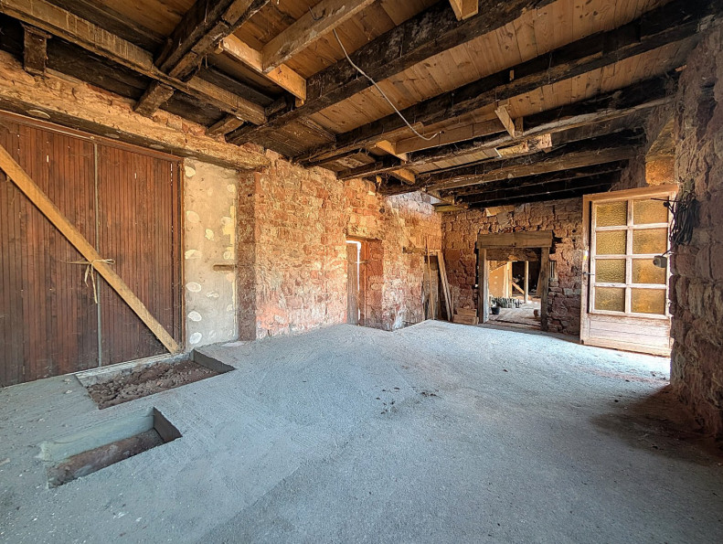 sale Maison à rénover Villecomtal - Photo 6