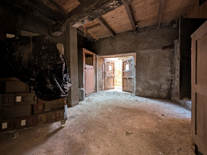 sale Maison à rénover Villecomtal - Photo 16