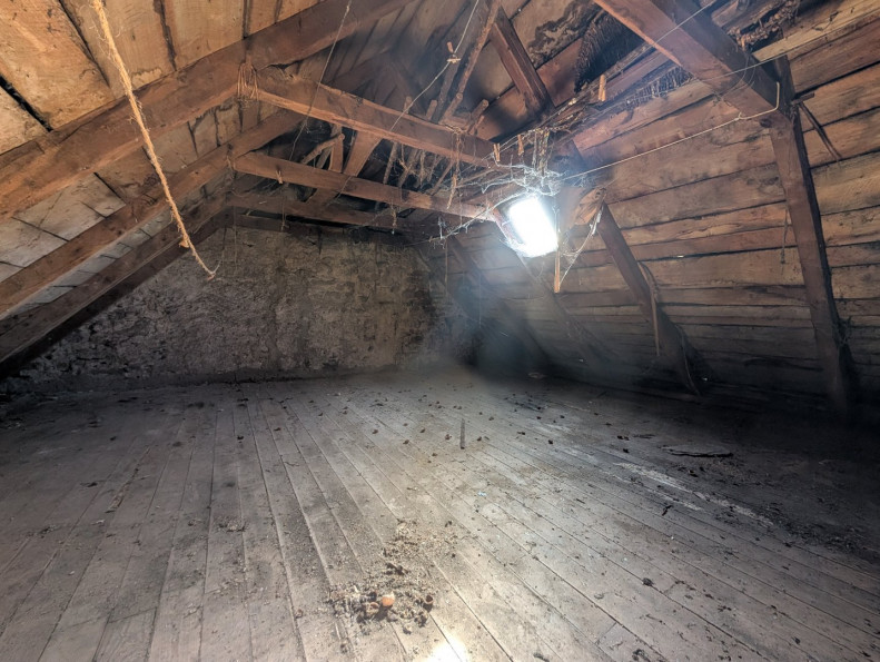 sale Maison à rénover Villecomtal - Photo 12