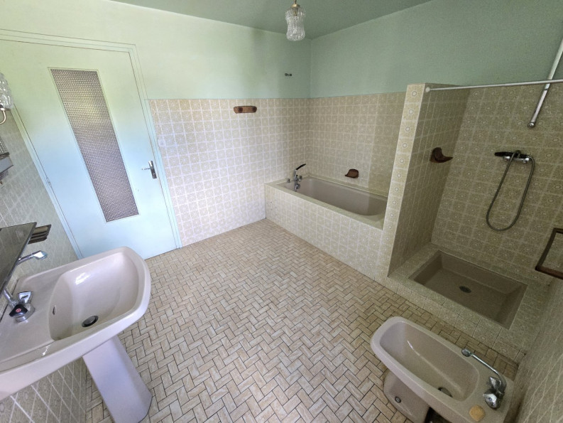 vente Maison et dépendances Auriac Lagast - Photo 10