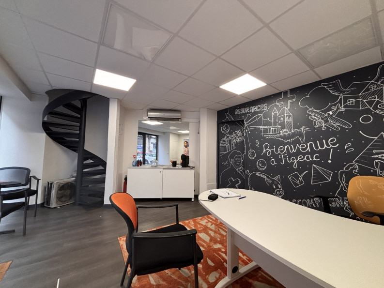 location Local commercial Figeac - Photo 2
