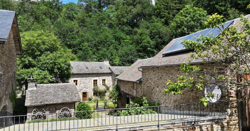 vente Immeuble mixte Arvieu