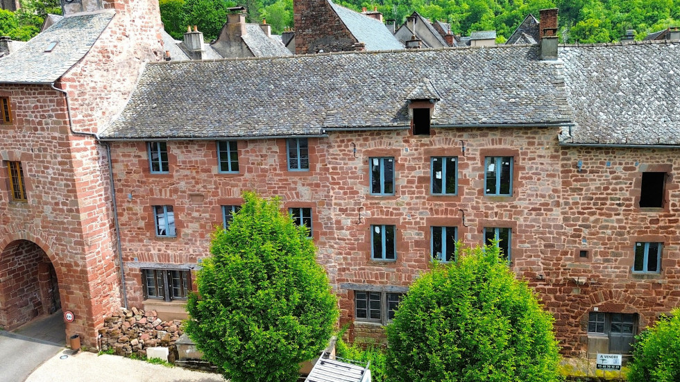 vente Immeuble à rénover Villecomtal - Photo 1