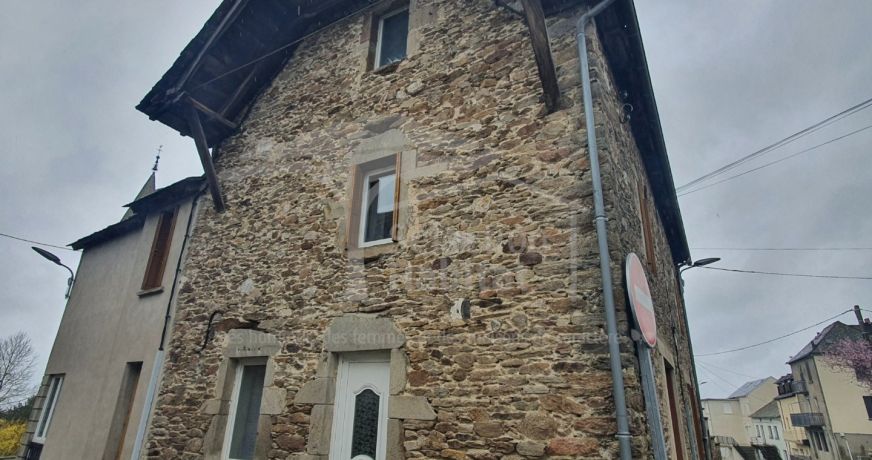 vente Maison de village Pradinas