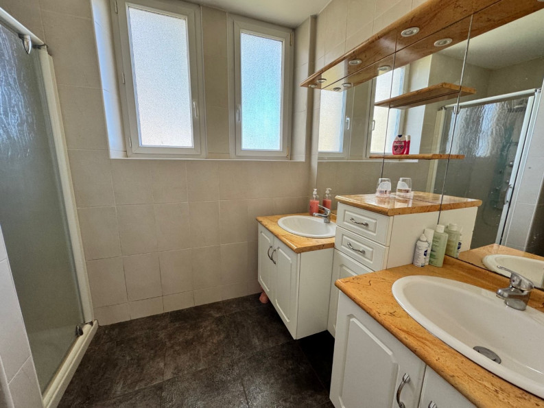 vente Maison Montsalvy - Photo 10