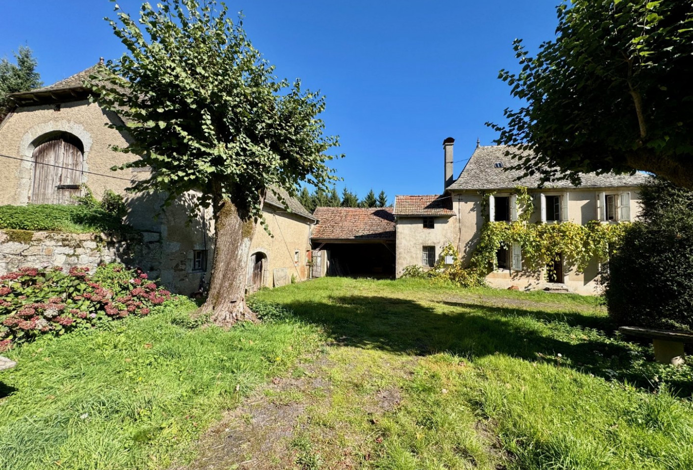 vente Corps de ferme Montsalvy - Photo 1