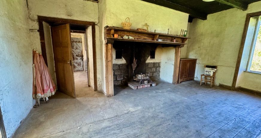 vente Corps de ferme Montsalvy