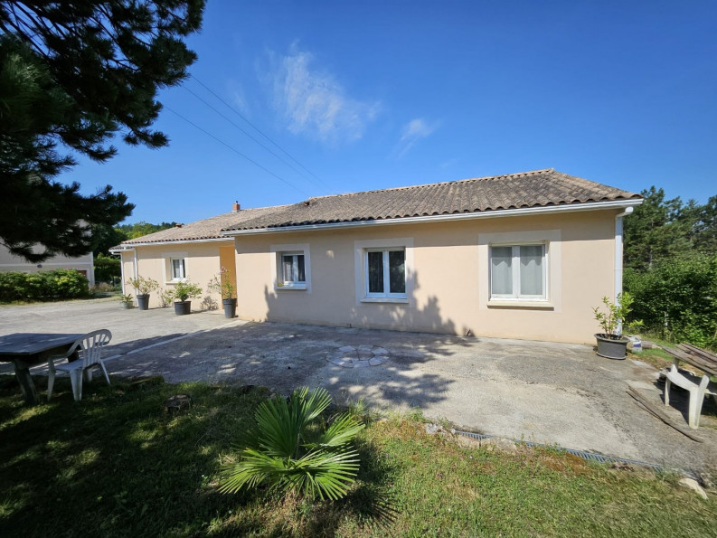 vente Maison Bassilac - Photo 1