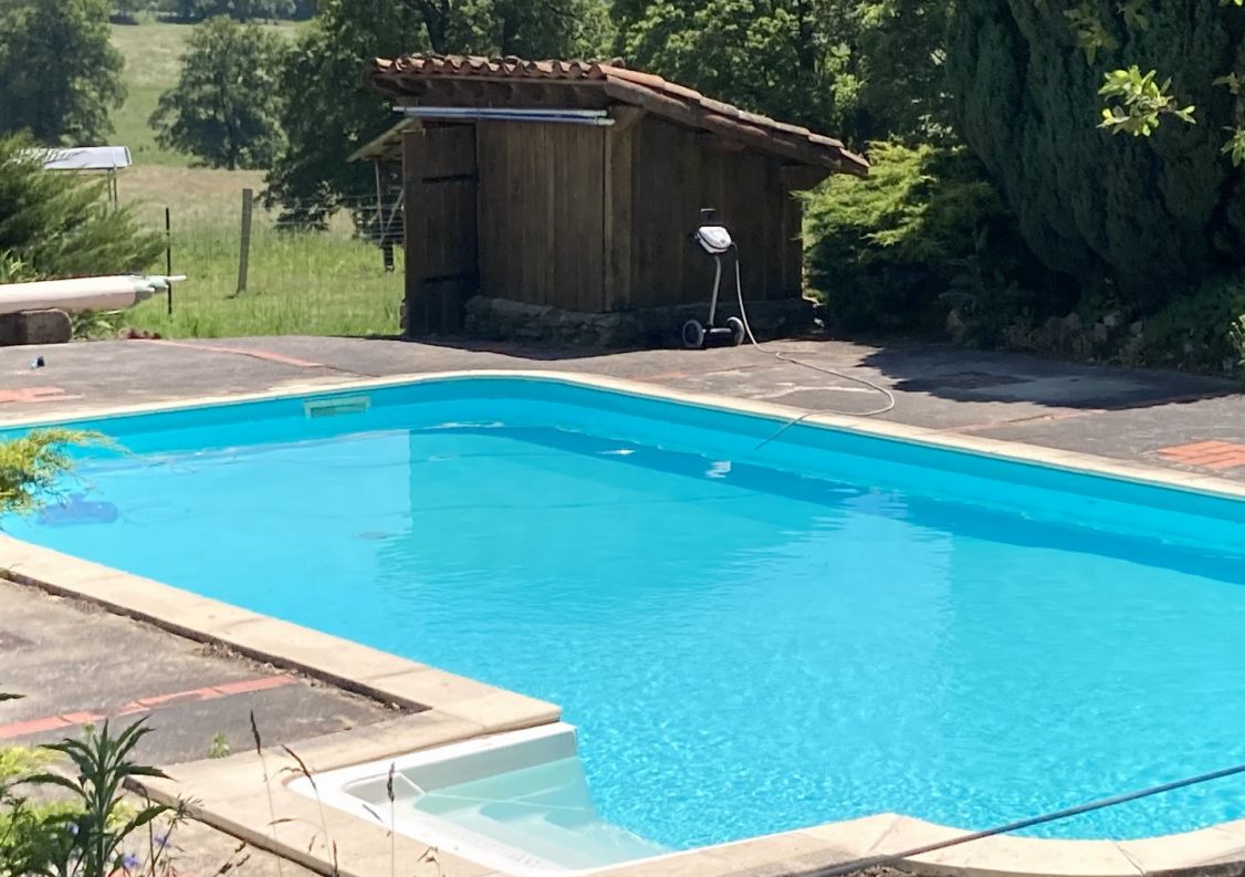 vente Corps de ferme Figeac