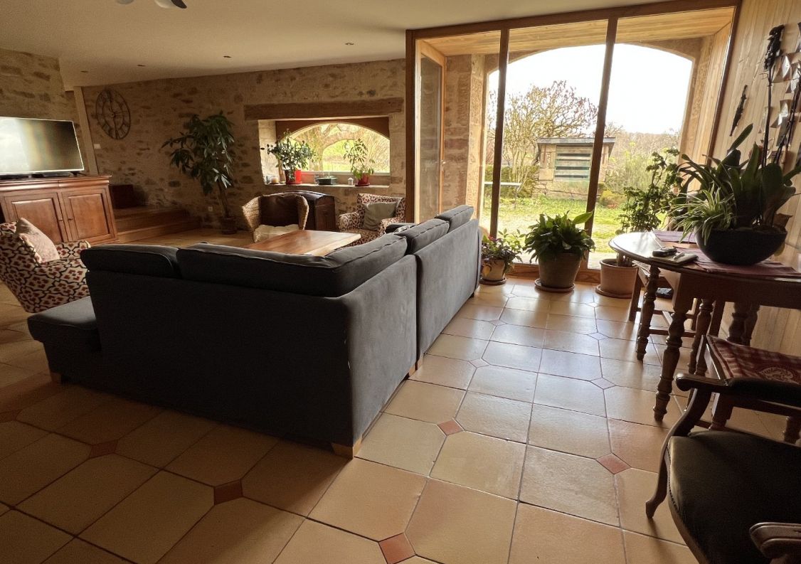 vente Corps de ferme Figeac