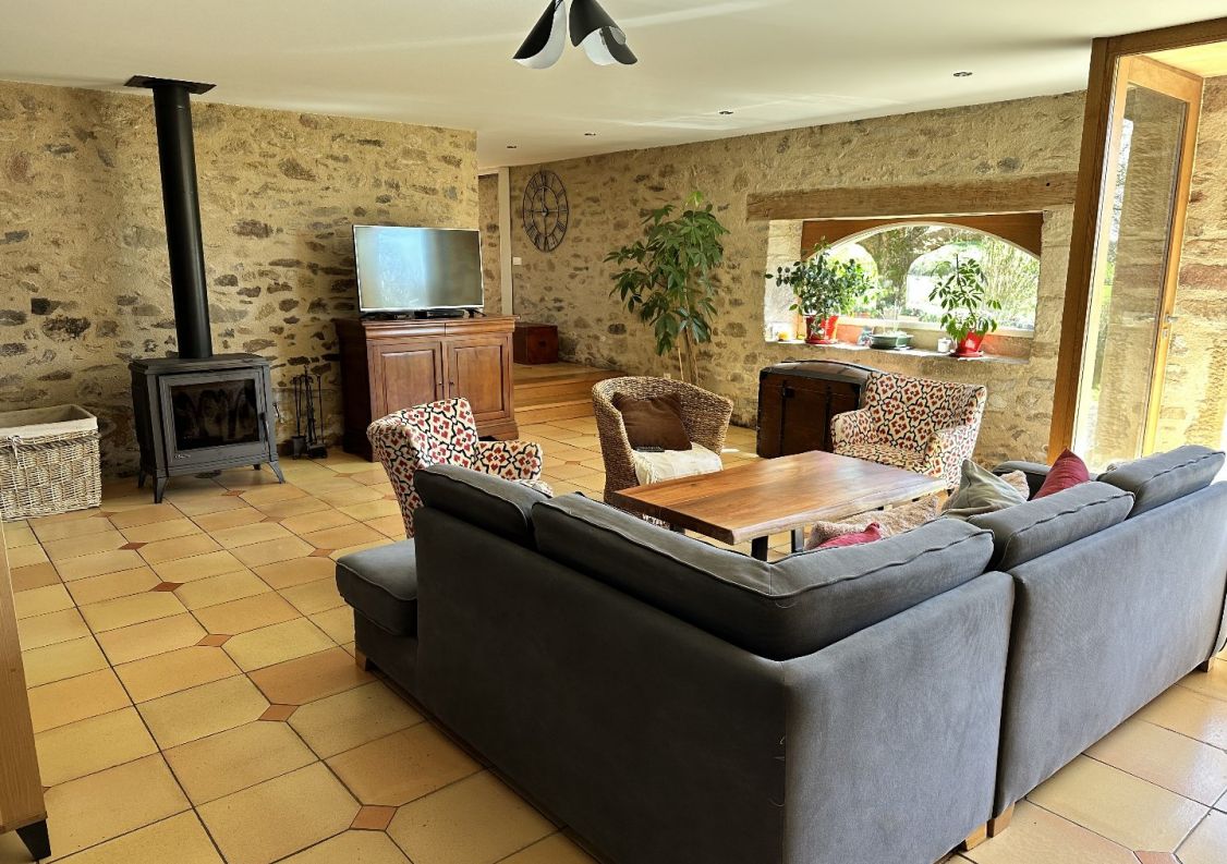 vente Corps de ferme Figeac