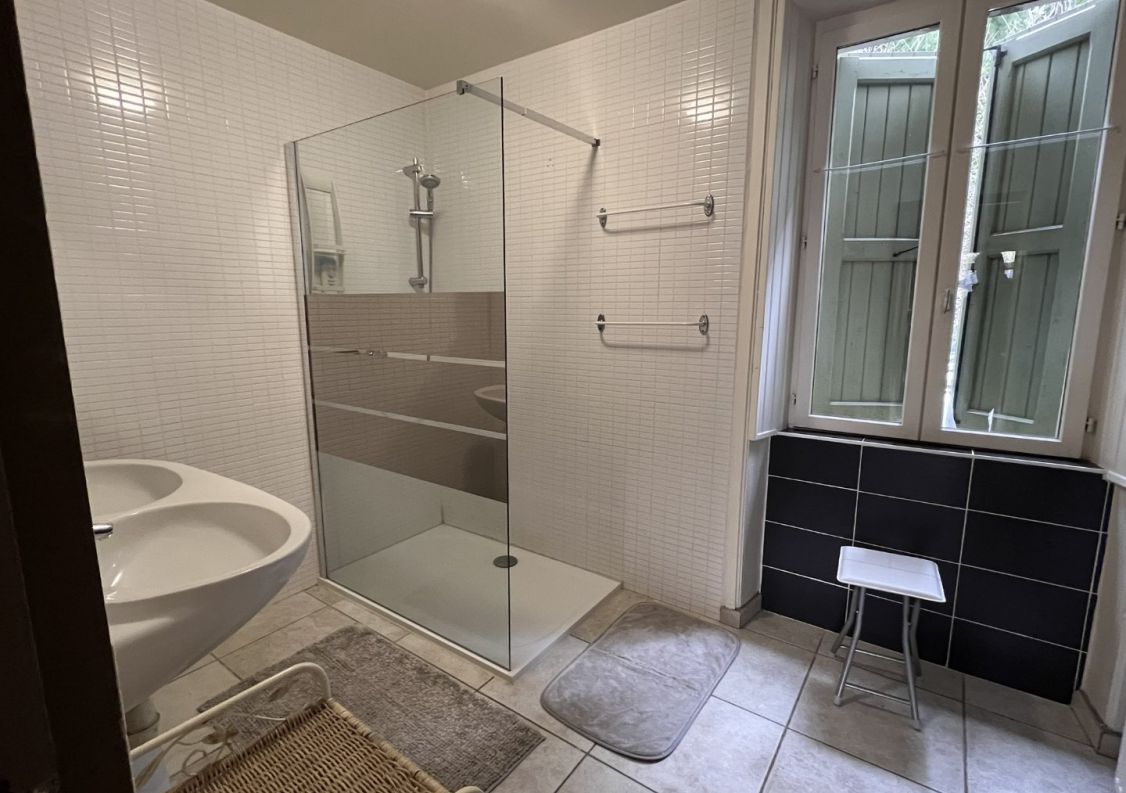 vente Corps de ferme Saint Cere