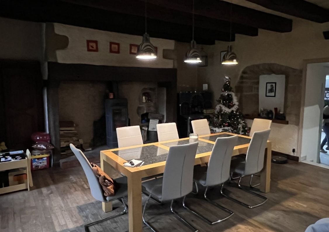 vente Corps de ferme Saint Cere