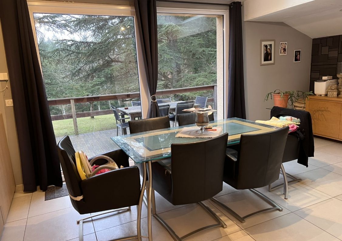 vente Corps de ferme Saint Cere