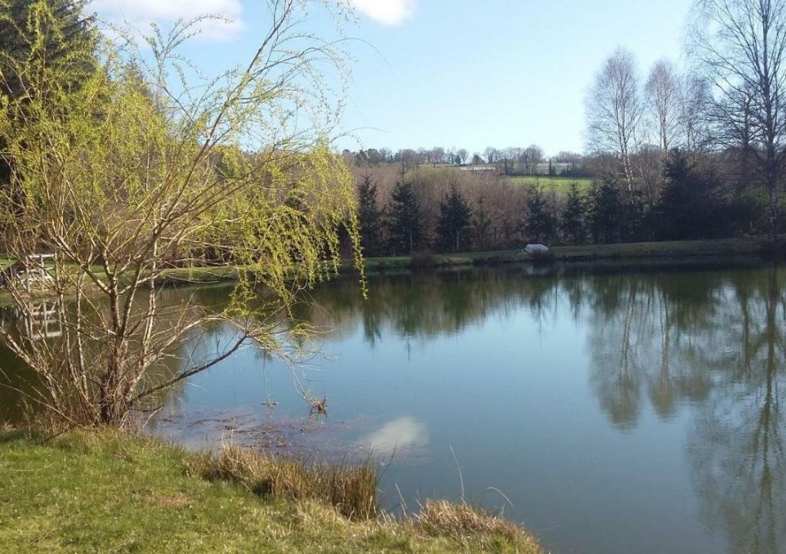 vente Corps de ferme Saint Cere