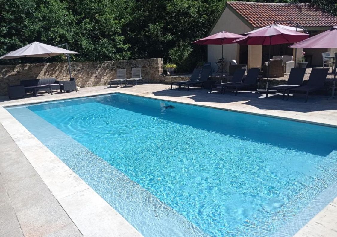 vente Corps de ferme Saint Cere