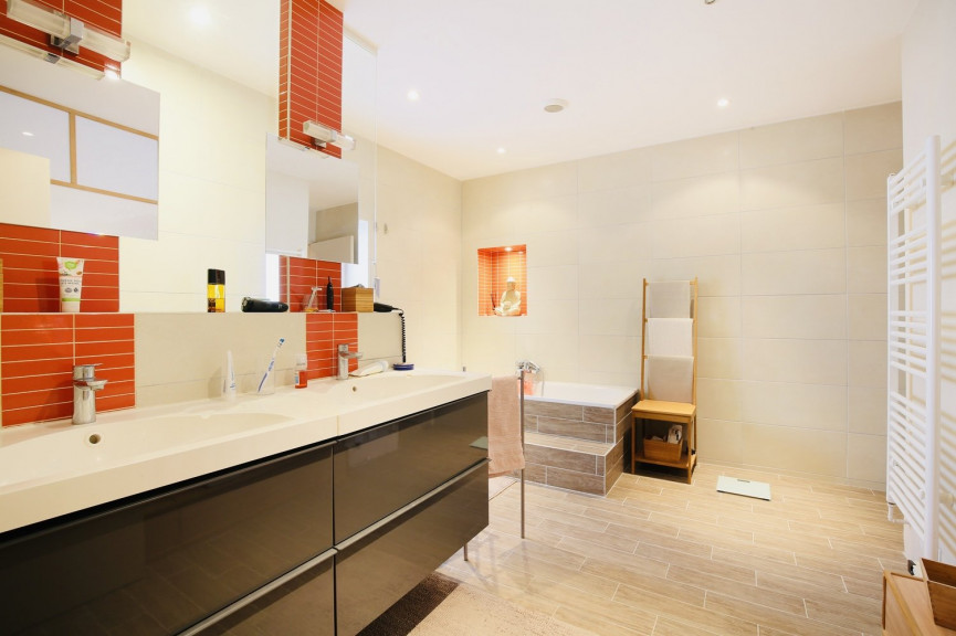 sale Maison rénovée Grisolles - Photo 18