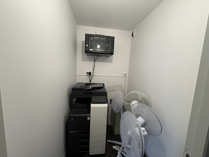 vente Bureau Figeac - Photo 8