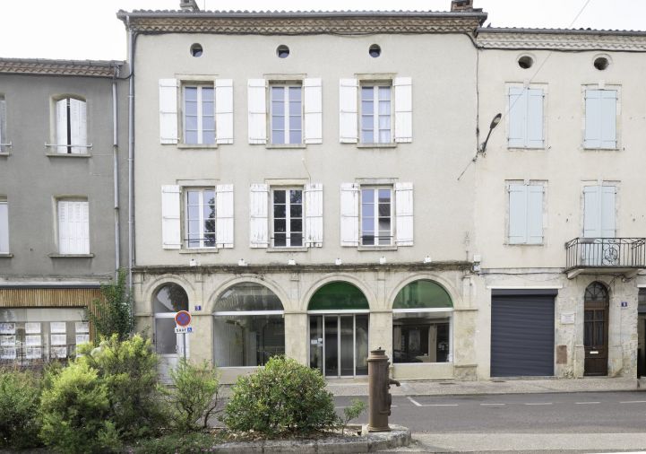 vente Local commercial Saint Cere