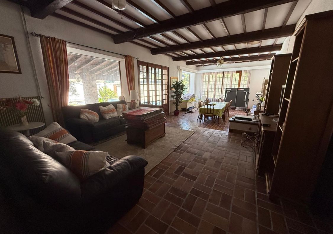 vente Demeure de ville et village Moux