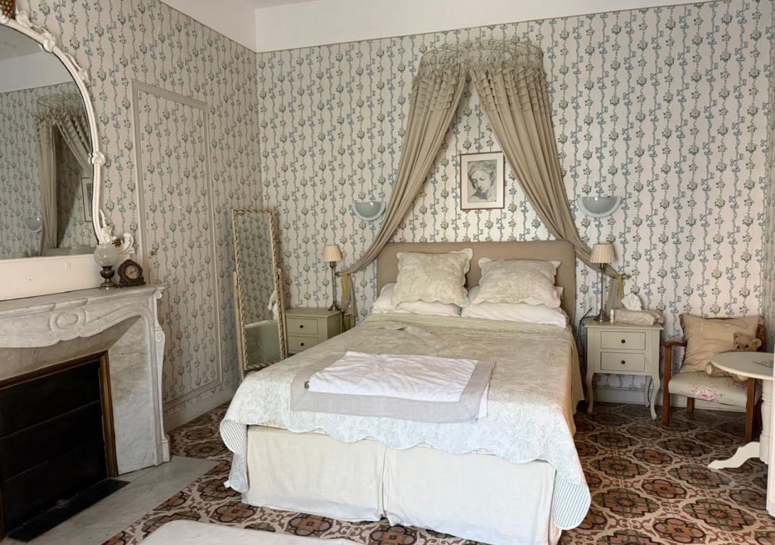 vente Demeure de ville et village Moux