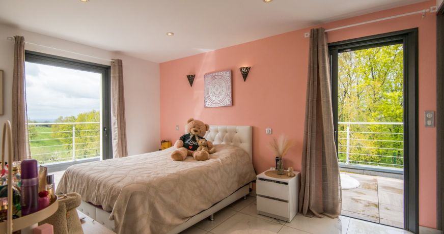 vente Demeure de ville et village Ussac