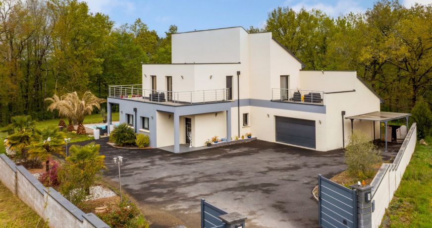 vente Demeure de ville et village Ussac