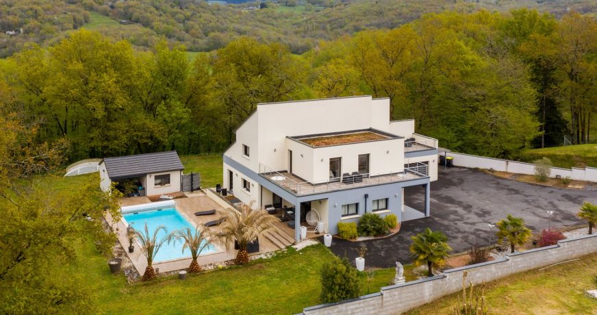 vente Demeure de ville et village Ussac