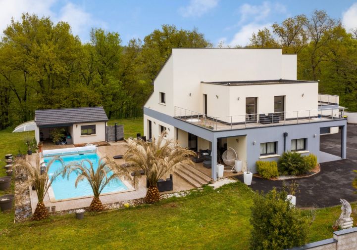 vente Demeure de ville et village Ussac