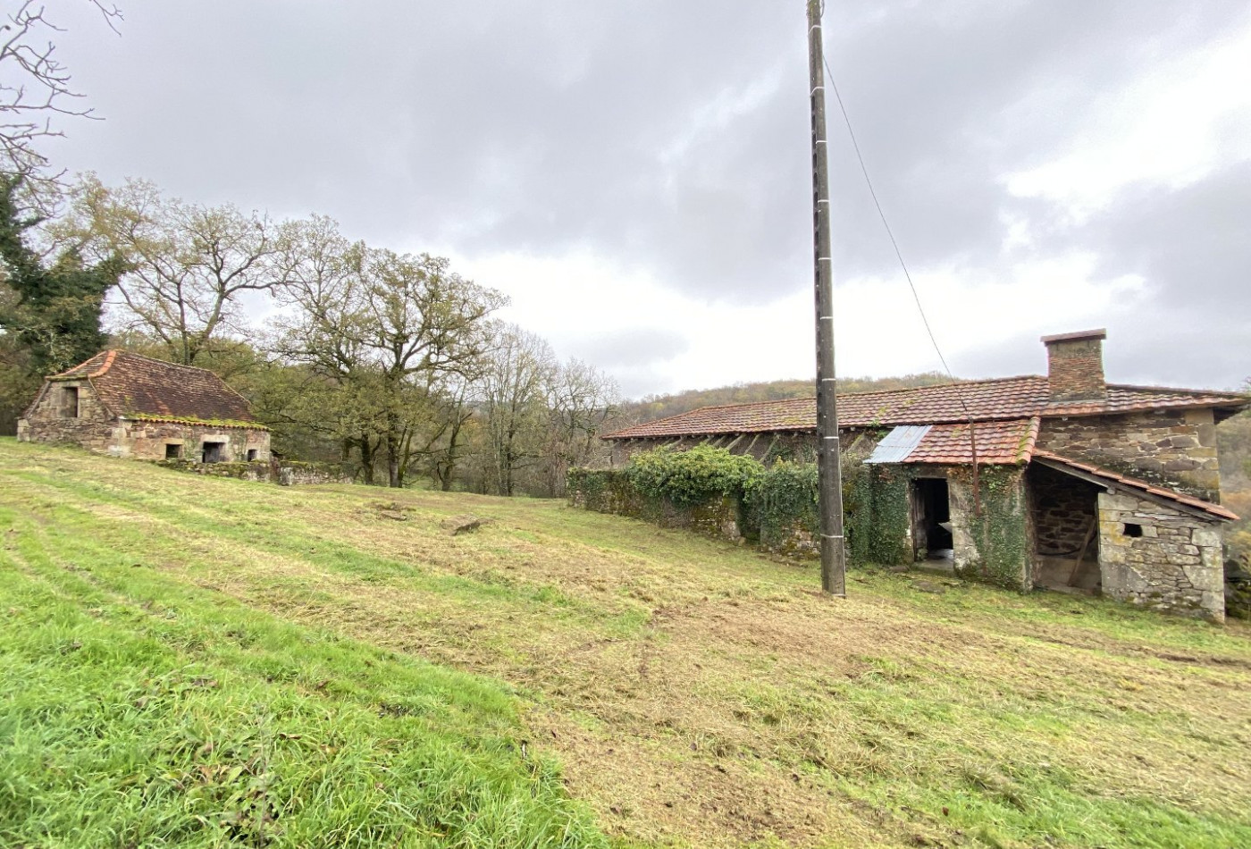 vente Maison et dépendances Le Bourg - Photo 1
