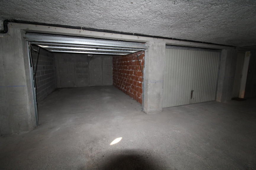 vente Garage Millau - Photo 2